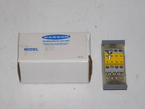 New Banner Engineering RS8 19745 Photoelectric Micro Amp Socket Relay Module - Picture 1 of 3