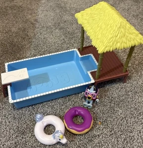 Bluey Figure Giocattolo Piscina Tempo Gazebo Galleggiante Occhiali - Foto 1 di 9