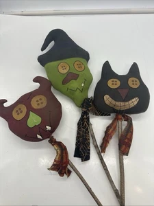 Lot Of 3 Handmade Primitive Yard Sticks Black Cat Witch Halloween Arrangement - Picture 1 of 11