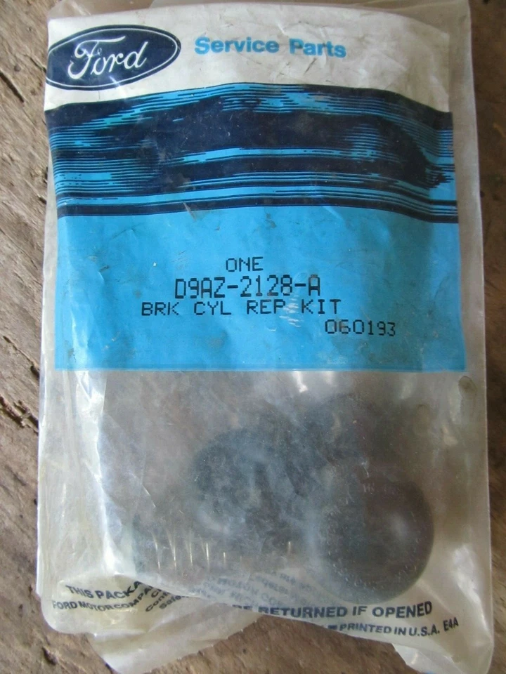 1979-1980 NOS Ford LTD & Crown Victoria Rear Brake Wheel Cylinder Repair Kit - Image 1 of 1