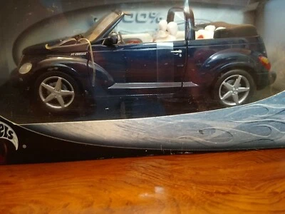 Hot wheels  1/18 Scale diecast Chrysler PT Cruiser  convertible blue in box - Image 1 of 4