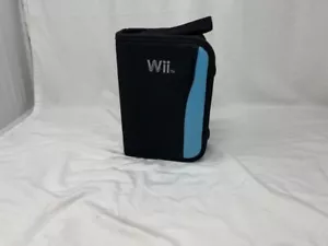 Nintendo Wii Padded Travel Storage Case for 2 Controllers + 3 Games (Black/Blue) - Picture 1 of 3