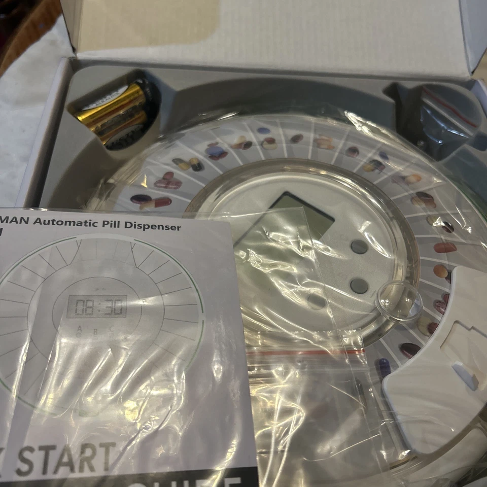 Kinsman Automatic Pill Dispenser 29071 Lockable With Keys And Instructions