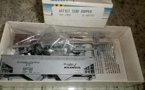Walthers HO Kit#952-2950 SilverOffset SideHopper Car#IC66702 Illinois Central RR - Picture 1 of 3