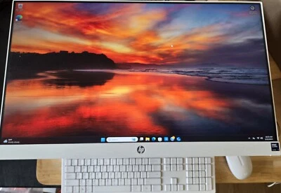HP 27 inch NonTouch All-in-One PC, Intel Core Ultra 7 155U, 16GB, 1TB, Win11Home - Image 1 of 4