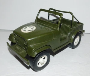 NEAT VINTAGE 9" PLASTIC GAY TOYS INC ARMY JEEP WALLED LAKE MICH - Picture 1 of 10