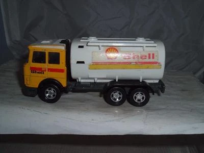 MATCHBOX SUPER KINGS K110 IVECO SHELL TANKER MISSING ITS LADDER SEE PHOTOS - Image 1 of 4