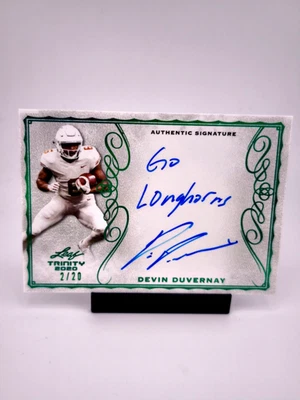 Devin Duvernay RC 02/20 AUTO ON CARD INSCRIPTION 2020 Leaf Trinity Texas  - Image 1 of 2
