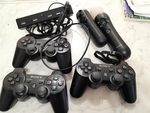 Mandos a distancia PS3 (3) Puerto de carga y otros accesorios LEER Y VER - Imagen 1 de 13