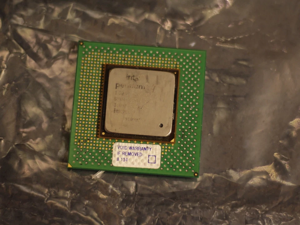 Intel Pentium 4 1.5GHz/256KB/400Mhz Socket PGA 423 CPU Processor SL4SH - Image 1 of 2