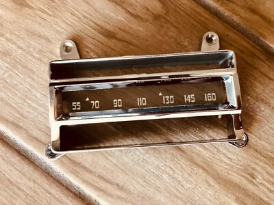 Oldsmobile 88-98 1957 Starfire Fiesta Super Deluxe Wonderbar radio bisel 57 Olds Foto 1 de 4