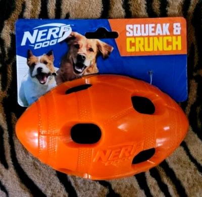 Nerf Perro Chirrido y Crujido Fútbol Varios Colores... ¡Nuevo! Foto 1 de 3