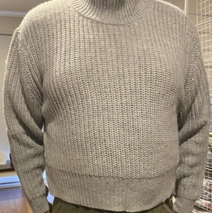Womens Winter Grey Jumper Size L - Picture 1 of 2