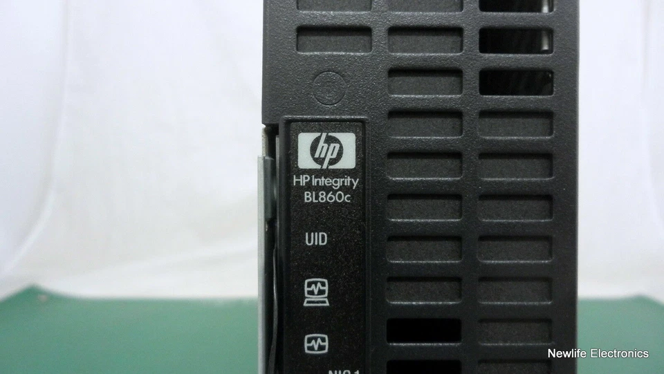 HP AD323A #006 Integrity BL860c Server (2 x 1.66GHz CPU's; No RAM/Drives) - Image 1 of 4