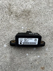 2014 MITSUBISHI EVOLUTION EVO X YAW RATE TURN ANTI SKID STABILITY SPEED SENSOR - Picture 1 of 5