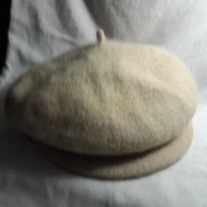 Vintage Cream Angora Wool Blend Beret Hat, Made In Czech Republic, One Size - Picture 1 of 3