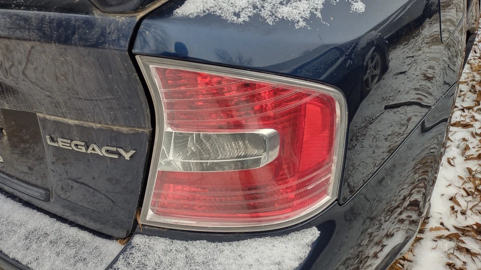 2007 subaru legacy tail light RH passenger side OEM Sedan PN: 84201AG14B - Image 1 of 1