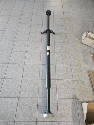 Conjunto de eixo de transmissão traseira Volkswagen Atlas AWD 2018-2024 FABRICANTE DE EQUIPAMENTO ORIGINAL - PEÇA # 3QF521101M - Imagem 1 de 4