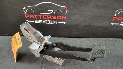 Conjunto de embrague y pedal de freno Mitsubishi Mirage 2018 Foto 1 de 4