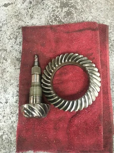 VE VE 3.27 RATIO DIFF GEAR SET GENUINE AND USED IN GOOD CONDITION - Picture 1 of 4