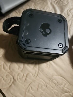 Mini Altavoz Bluetooth Skullcandy Shrapnel S7SHGW-343 Extras Probado Funciona Usado en Excelente Condición Foto 1 de 4