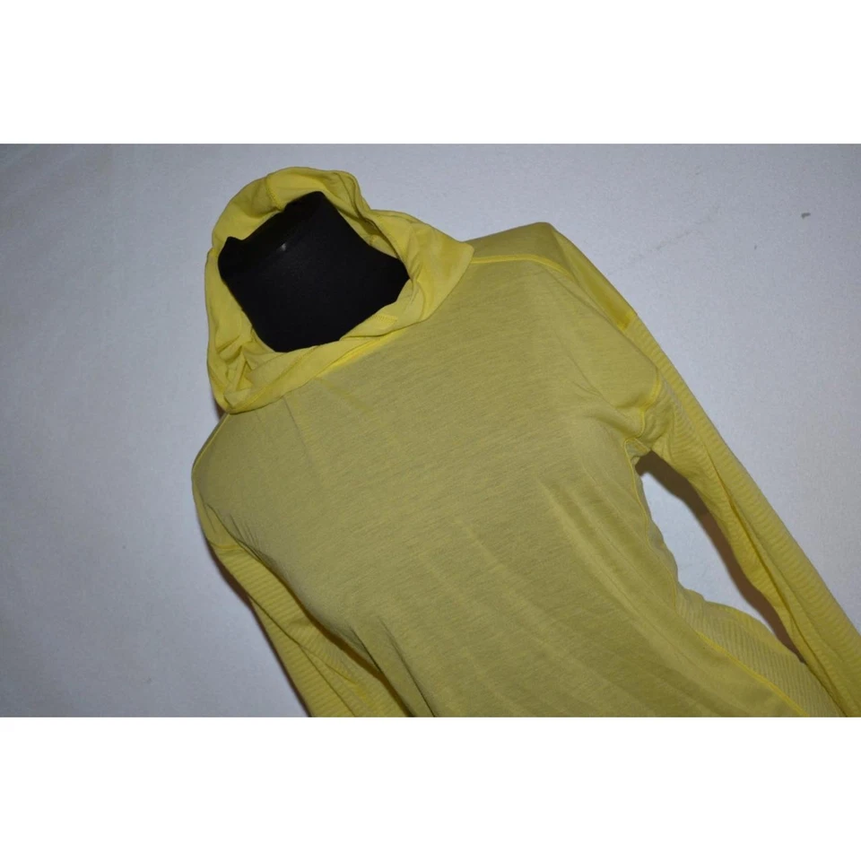 27072-a Camisa de Gimnasio Under Armour Sudadera con Capucha Amarillo Poliéster Talla Pequeña Para Mujer Foto 1 de 4