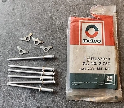NEW GM 17067078 Quadrajet Dualjet Varajet Monojet Choke Cover Retainer Kit Nos - Image 1 of 4