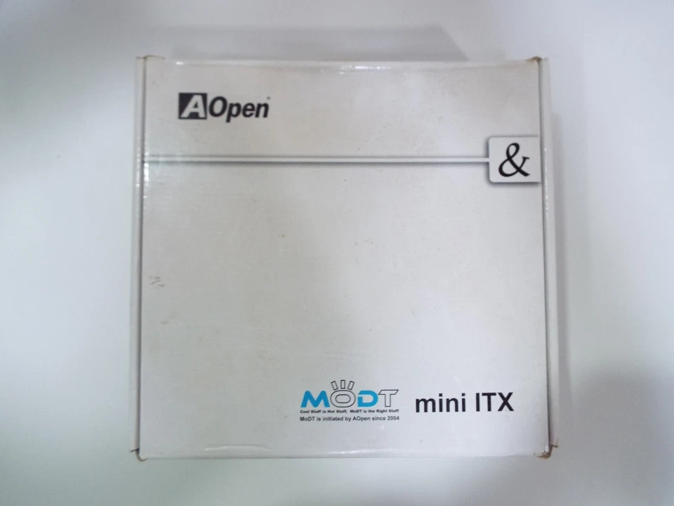 Aopen i45GMT Socket P GM45 Mini-ITX Motherboard with PSU 135W AC Adaptor - Image 1 of 4