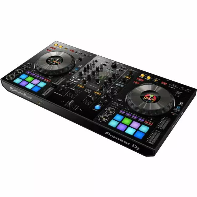 Pioneer DDJ-800 2Controller RekordBox - Black Plus Road Case - Image 1 of 1