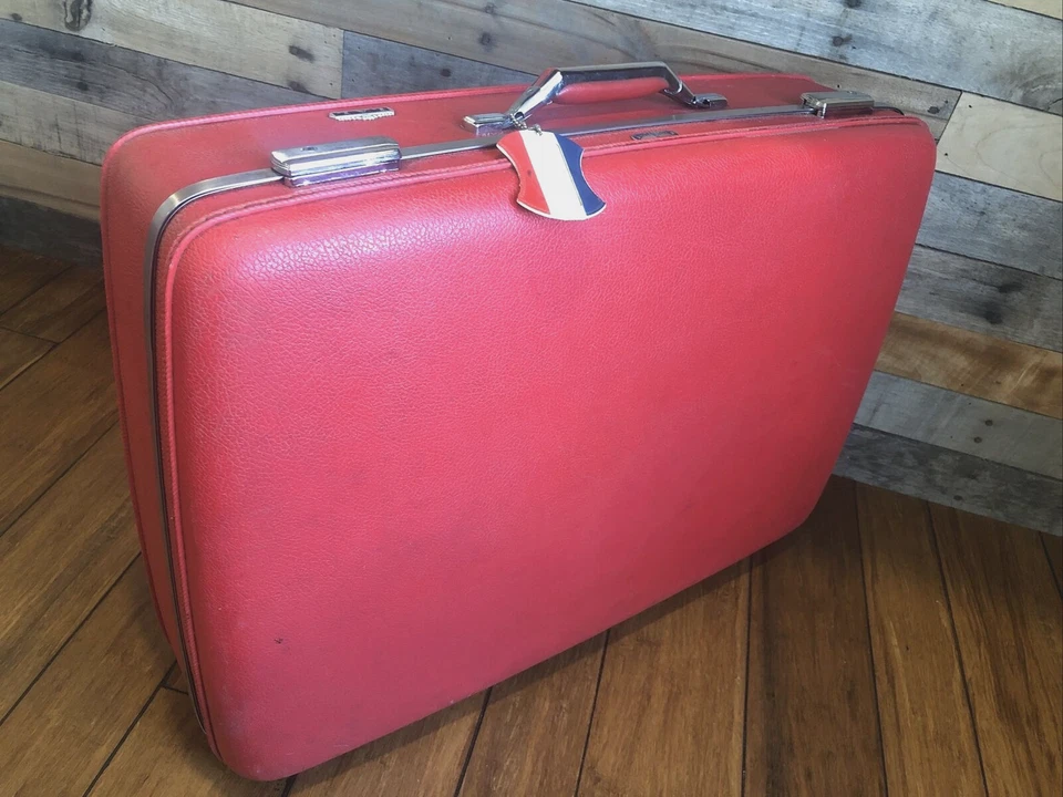 Maleta roja vintage American Tourister Tri-Taper equipaje rígido 27" Mid Cen Foto 1 de 4