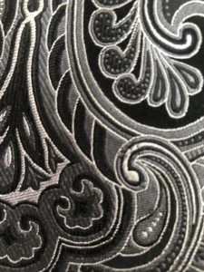 GEOFFREY BEENE  NWT Black Gray White Paisley Silk Tie  59½ x 3½ - Picture 1 of 5