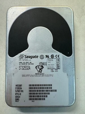 SEAGATE MEDALIST 9J7023-501 ST32532A 2.5GB 4.5K RPM 128KB Cache ATA-33 3.5" - Image 1 of 4