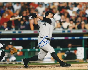 ERIC CHAVEZ  NEW YORK YANKEES  ACTION SIGNED 8x10 - Picture 1 of 1
