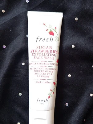 Fresh Sugar Strawberry Exfolianting Face Wash  Sealed - Image 1 of 2