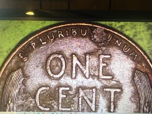 1950 Lincoln Cent Reverse Retained Lamination Error - Obverse die chip in date - Picture 1 of 5