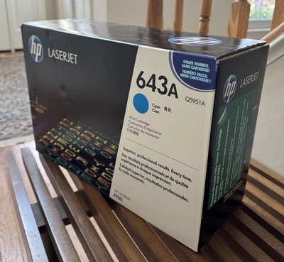 Cartucho de toner ciano genuíno Q5951A (643A) para HP LaserJet 4700 NOVO FABRICANTE DE EQUIPAMENTO ORIGINAL - Imagem 1 de 2