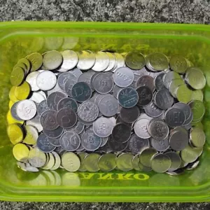 1000 PACHISLO SLOT MACHINE TOKENS - Standard 984" 25mm used - Picture 1 of 3