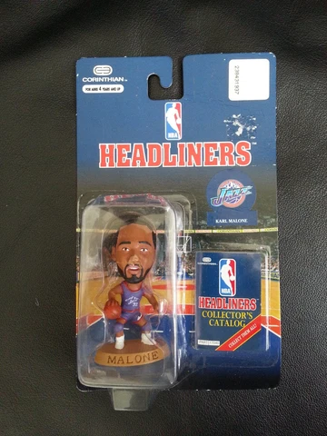 1996 Karl Malone HEADLINERS NBA UTAH JAZZ Corinthian has bend in plastic Cover