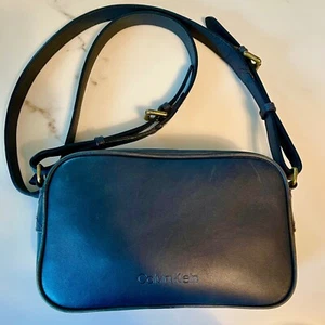 CALVIN KLEIN Vintage Navy Blue Leather Crossbody Bag Style Adjustable Strap 9" - Picture 1 of 13