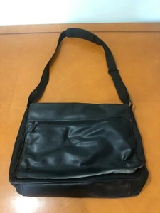 Men's Perry Ellis Portfolio Black Nylon Messenger Laptop Bag Briefcase 16x12x4 - Picture 1 of 12