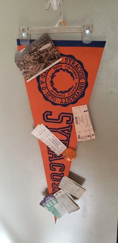 SYRACUSE ORANGE VINTAGE PENNANT WITH STUBS UNIVERSITY  PENNANT 11/20/22 Cover