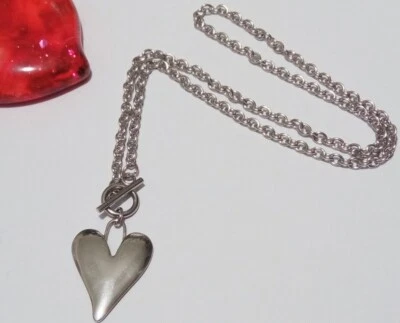 1pz collana cuore in acciaio inox colore argento scuro 50cm bijoux - Immagine 1 di 2