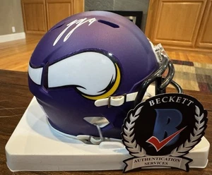 JJ McCarthy Autographed Minnesota Vikings Speed Mini Helmet Witness Beckett - Foto 1 di 11