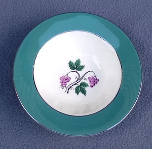 Homer Laughlin Cavalier - Eggshell - Grapes (Green Rim) - Dessert Bowl - 6" Dia - Picture 1 of 3