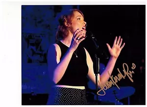 JESSICA KEENAN WYNN-ACTRESS--BEAUTIFUL ON BROADWAY signed Photo 8x10 2016 - Picture 1 of 1