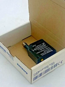 NEW Baumer FHDM 12P5001/S35A Photoelectric Switch - Picture 1 of 2