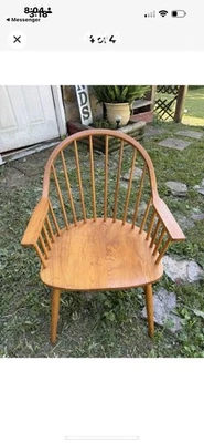 Juego De Colección De 4 Sillas De Comedor Claud Bunyard Nichols & Stone Windsor Spindle Roble Foto 1 de 4