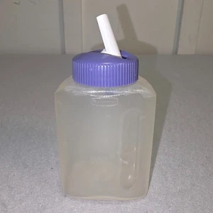 Caja de jugos de plástico púrpura Rubbermaid Servin Saver con tapa 8,5 oz - Imagen 1 de 9