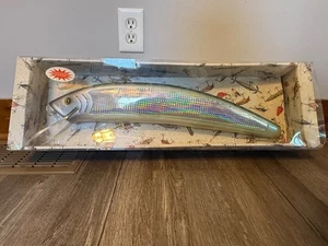 NEW Rivers Edge Giant Replica Fishing Lure 27" Decor Hand Painted Mancave Mount - Picture 1 of 13