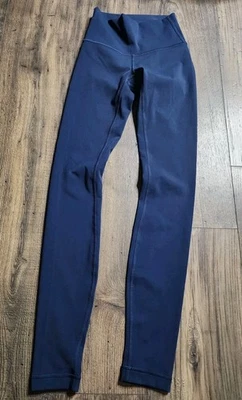 Pantalón Lululemon Align II 25" Talla 0 Legging Yoga Elastizado Nulu Azul Marino Envejecido  Foto 1 de 4